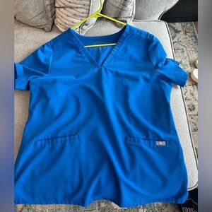 FIGS Casma Three-Pocket Scrub Top™ in Royal Blue